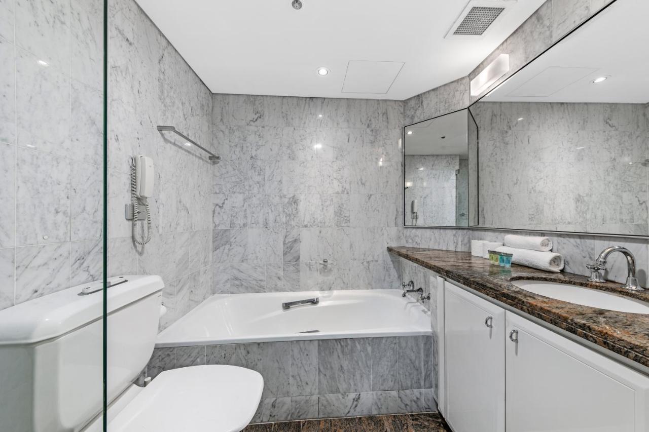 Comfy One Bedroom Apartment In Heart Of The Rocks シドニー エクステリア 写真